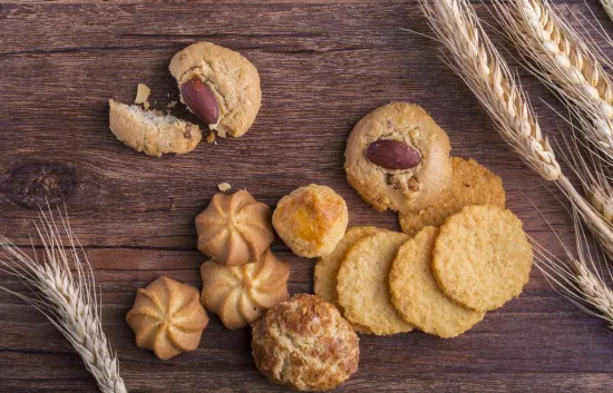 Bâtonnets de biscuits enrobés de chocolat aux noix (amandes) saveur chocolat 50g